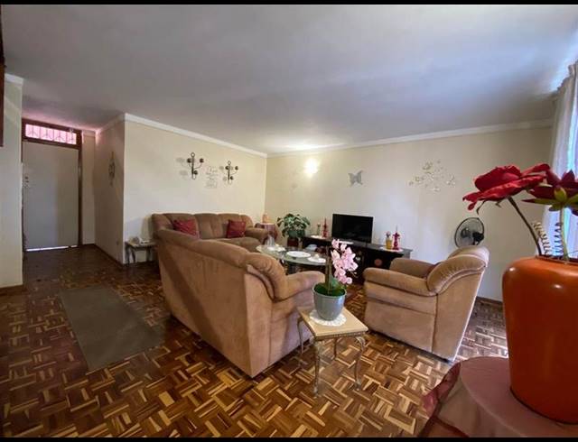 3 BEDROOM APARTMENT FOR SALE IN WOODHAVEN